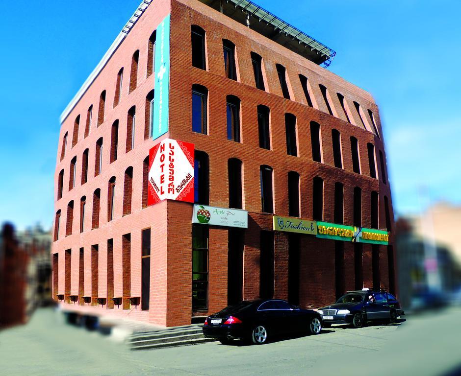 Hotel Tourist Tbilisi Esterno foto
