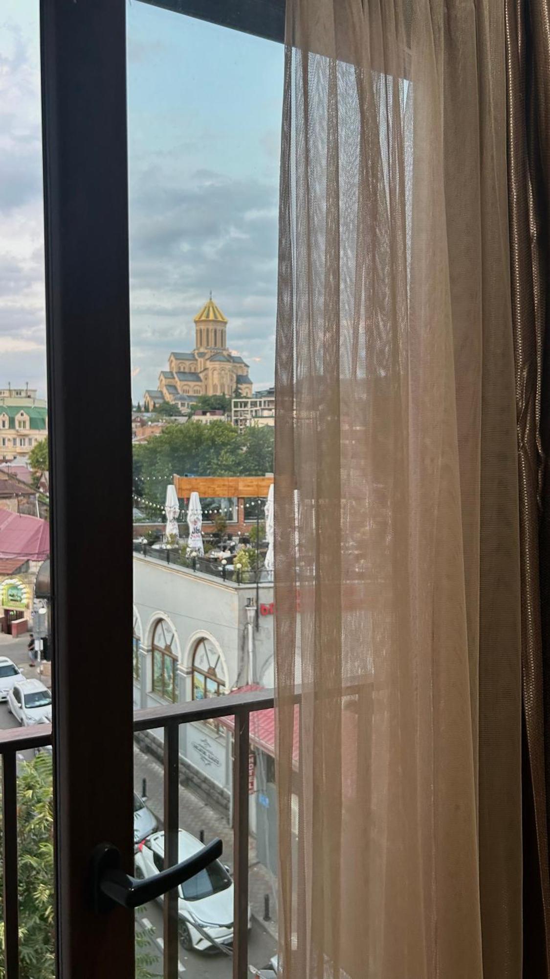 Hotel Tourist Tbilisi Esterno foto