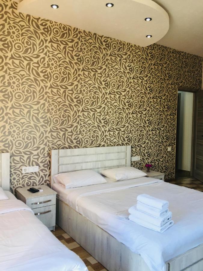 Hotel Tourist Tbilisi Esterno foto