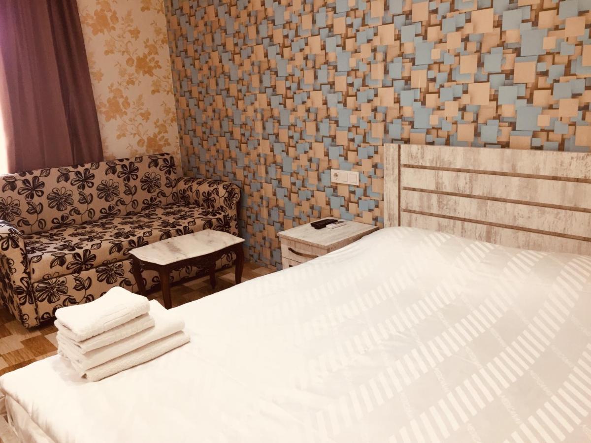 Hotel Tourist Tbilisi Esterno foto