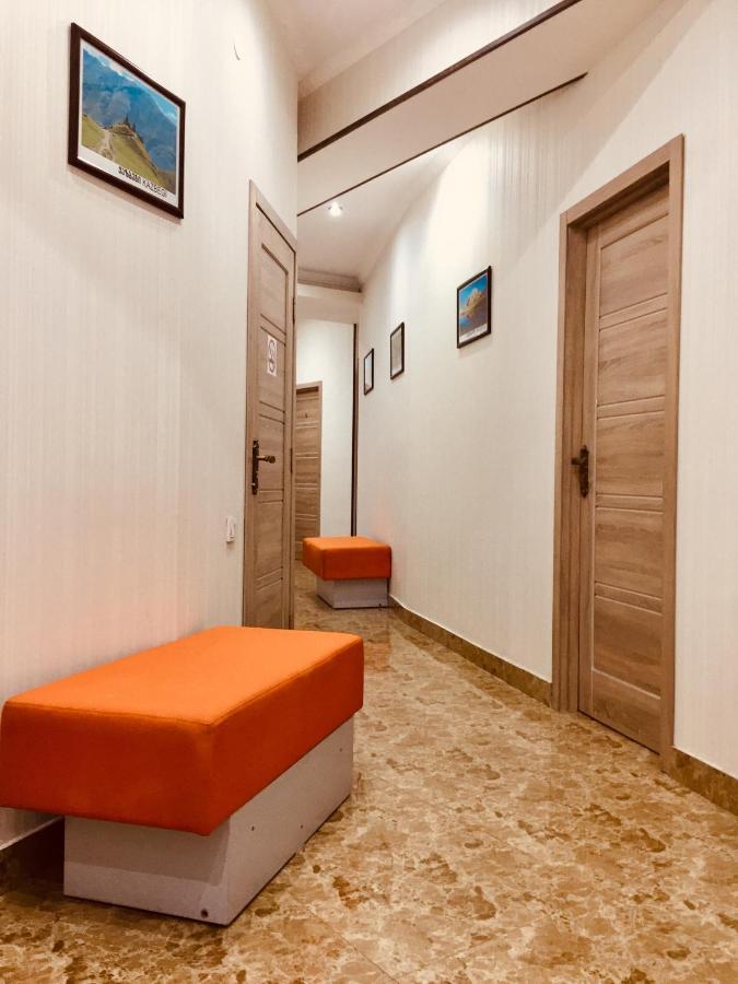 Hotel Tourist Tbilisi Esterno foto